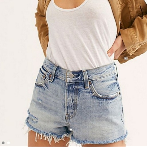 Levi’s 501’s Button Fly Waveline Denim Shorts - Picture 2 of 9